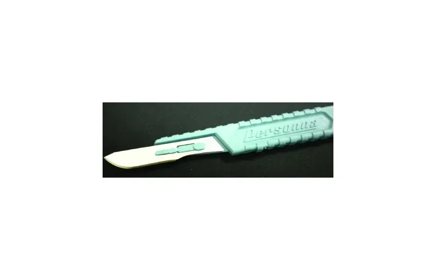 Southmedic - Personna Plus - 73-0111 -  Scalpel  No. 11 Polymer Coated Stainless Steel / Plastic Grooved Handle Sterile Disposable