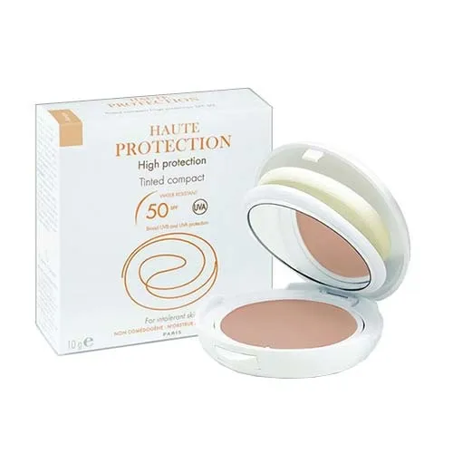 Cosmetique Usa - C45600 - High Protection Tinted Compact SPF 50, Honey